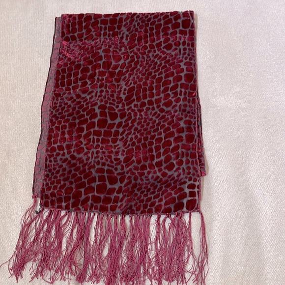 None Accessories - Scarf in burgundy